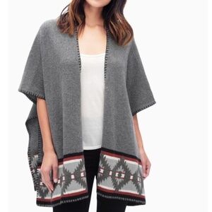 Splendid - Aztec Poncho O/S Women's Knit Cape - Grey/Red - Western - Wool Blend